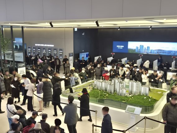 "40평대 같은 드레스룸에 반했다"… '사우역 지엔하임', 특화 설계로 호평