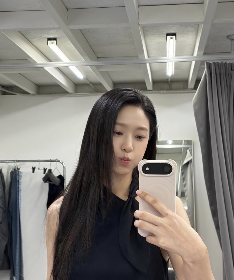 설현, 여전한 비율에 깜짝…배우미 물씬 - 헉스