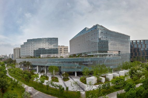 “R&amp;D 기업 몰리는 마곡, 사무실 선택 기준도 달라졌다… ‘뉴브 클라우드힐스’ 주목”