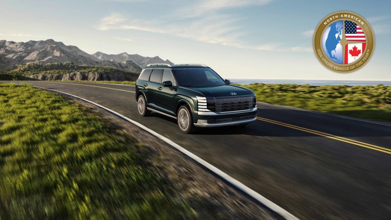 현대차는 미국 디트로이트 헌팅턴 플레이스에서 열린 ‘2026 북미 올해의 차’ 시상식에서 팰리세이드가 유틸리티 부문 ‘북미 올해의 차’로 최종 선정됐다고 15일 밝혔다.사진=현대차·기아 제공