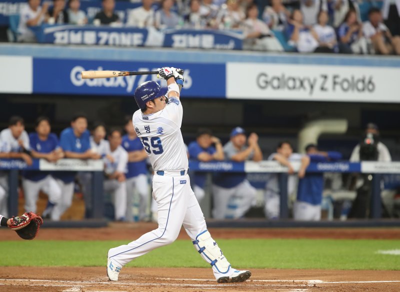 박병호는 삼성 라이온즈 소속이던 2024년 9월 4일 대구 두산 베어스전에서 2회말 1점 아치를 그려 개인 통산 400홈런을 달성했다. 뉴스1 DB ⓒ News1 공정식 기자