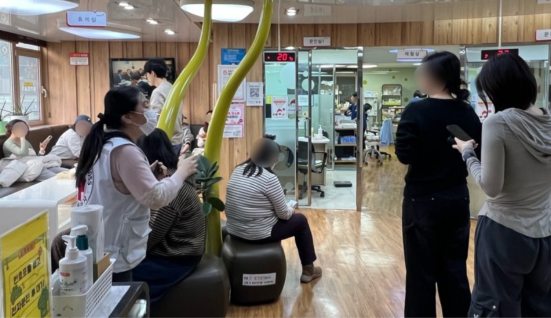 '두쫀쿠'가 뭐길래…2030 청년들, 헌혈의집까지 '오픈런'