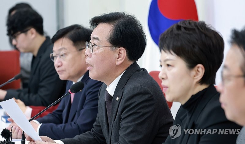 기자간담회하는 국민의힘 송언석 원내대표 (출처=연합뉴스)