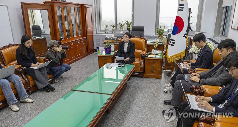 이혜훈 후보자 청문회 관련 입장 밝히는 임이자 재정경제기획위원장 (출처=연합뉴스)