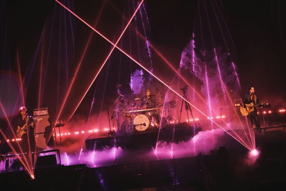 [fn★리뷰] “에브리바디 뛰어!”…관객과 하나 된 씨엔블루