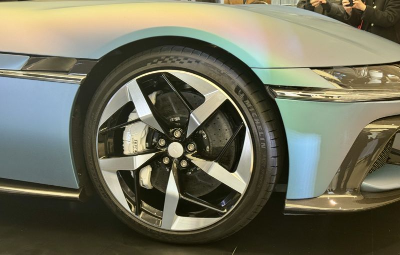 페라리 12 칠린드리 테일러메이드(Ferrari 12Cilindri Tailor Made) 휠. 김동찬 기자.