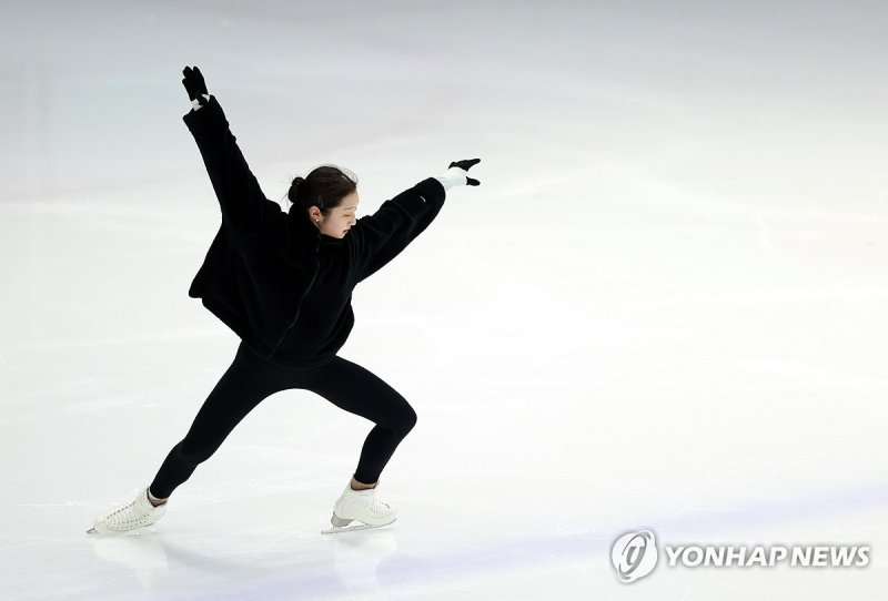 훈련하는 피겨 신지아 (출처=연합뉴스)