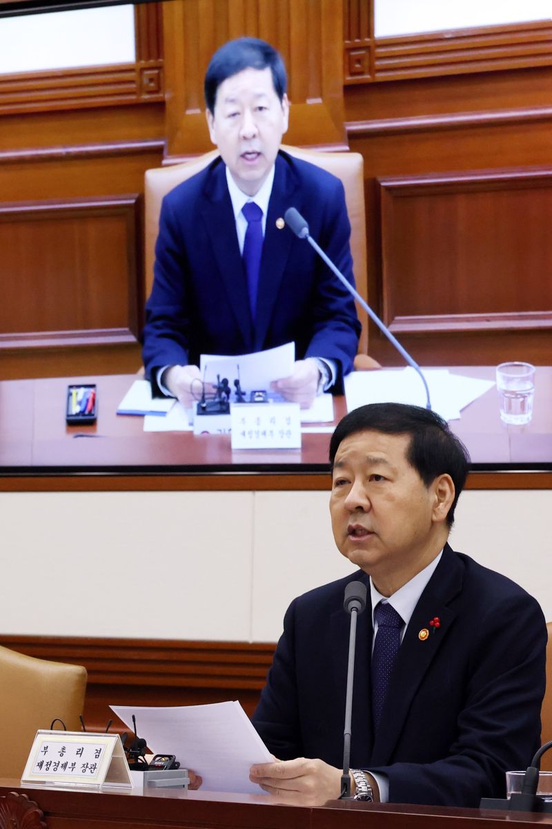 구윤철 부총리 겸 재졍경제부 장관이 21일 서울 종로구 정부서울청사에서 열린 경제관계장관회의에서 발언하고 있다. 사진=서동일 기자