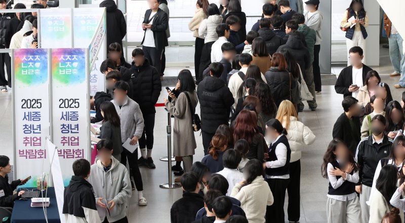 원주시가 정착 청년 근로자에게 본인 저축액의 4배를 돌려주는 '정착 청년 4배 통장' 사업을 올해 처음 시행한다. 뉴시스