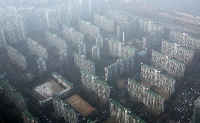 서울 송파구 롯데월드타워 서울스카이에서 바라본 아파트 단지 모습. 2026.1.15/뉴스1 ⓒ News1 김성진 기자