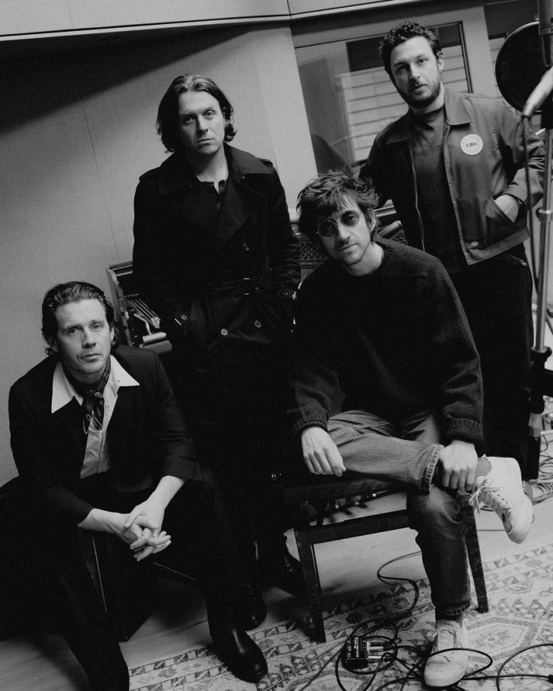 '오프닝 나이트' 공개한 밴드 악틱 몽키즈 (출처=연합뉴스)