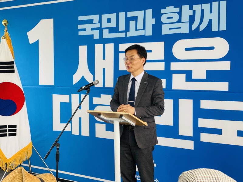 김중남 더불어민주당 강원 강릉시지역위원장.(지역위 제공, 재판매 및 DB 금지)