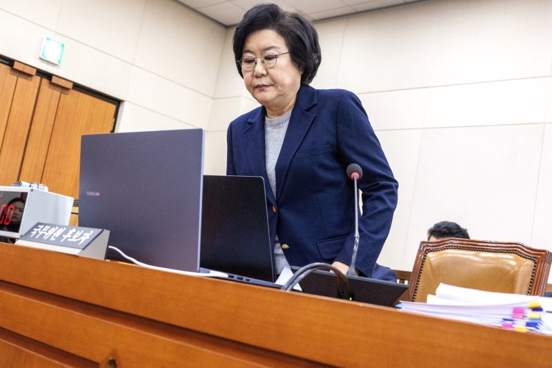 '부정청약&middot;갑질&middot;입시' 이혜훈 의혹 총망라…여야 불문 집중 질타