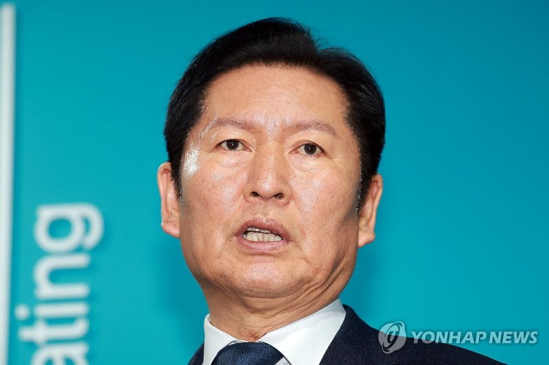 이언주·강득구·황명선 최고위원 관련 질문에 답하는 정청래 대표 (출처=연합뉴스)
