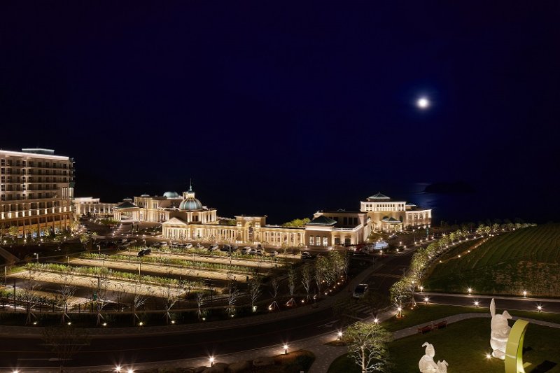 [서울=뉴시스] 쏠비치 진도 야간 전경.(사진=소노인터내셔널 제공) *재판매 및 DB 금지