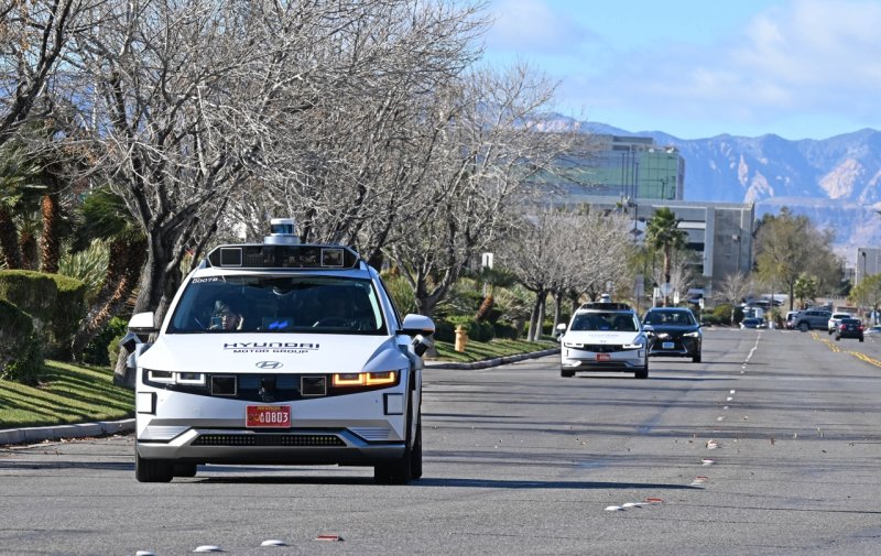 [라스베이거스=뉴시스] 8일(현지시간) 미국 라스베이거스에서 모셔널 로보택시를 시승하는 모습. (사진=현대차그룹) 2026.01.08 photo@newsis.com *재판매 및 DB 금지 *재판매 및 DB 금지