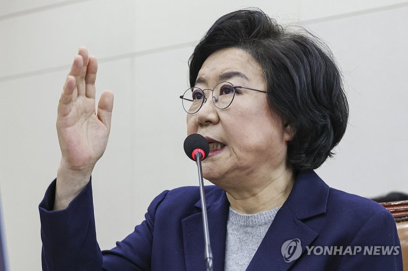 청문회에서 의원 질의에 답하는 이혜훈 후보자 (출처=연합뉴스)