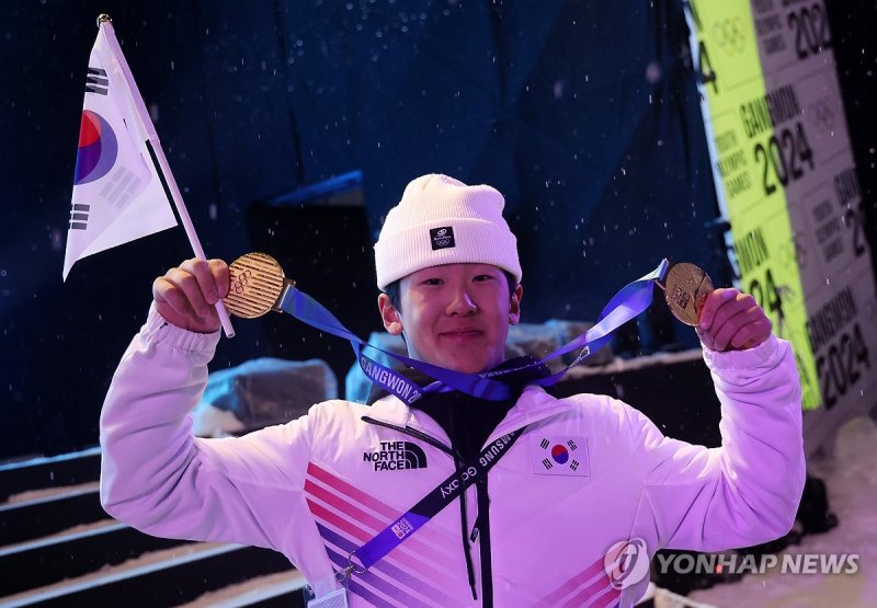 동계아시안게임 2관왕 이채운.연합뉴스