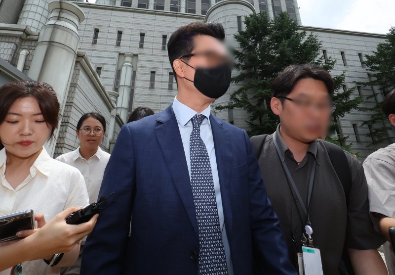 윤석열 전 대통령의 부인 김건희 여사에게 청탁할 목적으로 명품 가방과 목걸이를 전달한 혐의를 받는 윤영호 전 통일교 세계본부장. 2025.7.30/뉴스1 ⓒ News1 장수영 기자