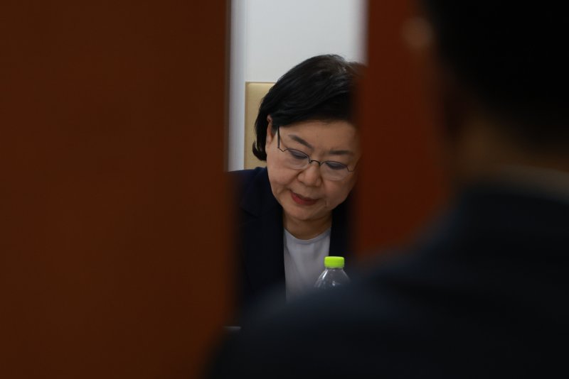 [서울=뉴시스] 고승민 기자 = 이혜훈 기획예산처 장관 후보자가 19일 서울 여의도 국회에서 대기하고 있다. 2026.01.19. kkssmm99@newsis.com