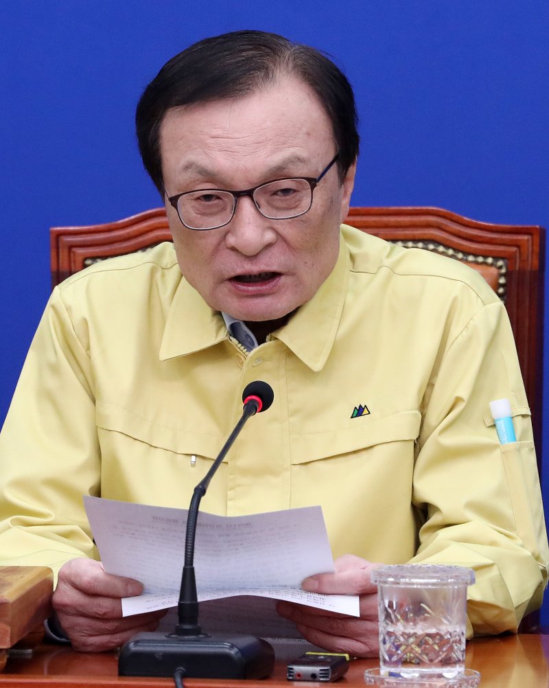 베트남 출장 중 심근경색으로 위중한 상태에 빠졌던 이해찬 민주평화통일자문회의 수석부의장이 25일 베트남 호찌민에서 향년 73세를 일기로 별세했다. 사진은 지난 2020년 3월 4일 서울 여의도 국회에서 열린 최고위원회의에서 모두 발언을 하는 모습. 2026.1.25/뉴스1