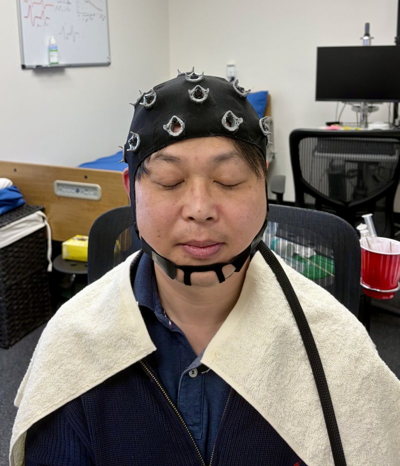 에디슨상 수상한 '뉴로매치' 뇌파 측정 (출처=연합뉴스)