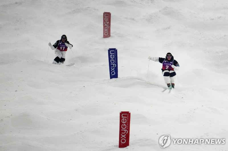 듀얼 모굴 경기 모습 (출처=연합뉴스)