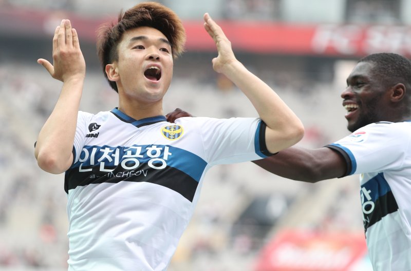 선수시절의 송시우(왼쪽)2018.4.1/뉴스1 ⓒ News1 신웅수 기자