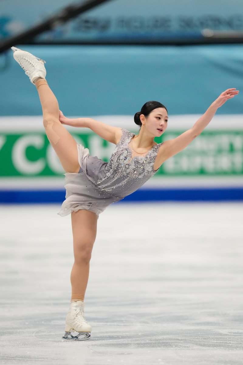 [베이징=AP/뉴시스] 윤아선이 23일(현지 시간) 중국 베이징에서 열린 2026 국제빙상경기연맹(ISU) 피겨 스케이팅 사대륙선수권대회 프리스케이팅 연기를 펼치고 있다. 윤아선은 최종 14위로 대회를 마쳤다. 2026.01.24.