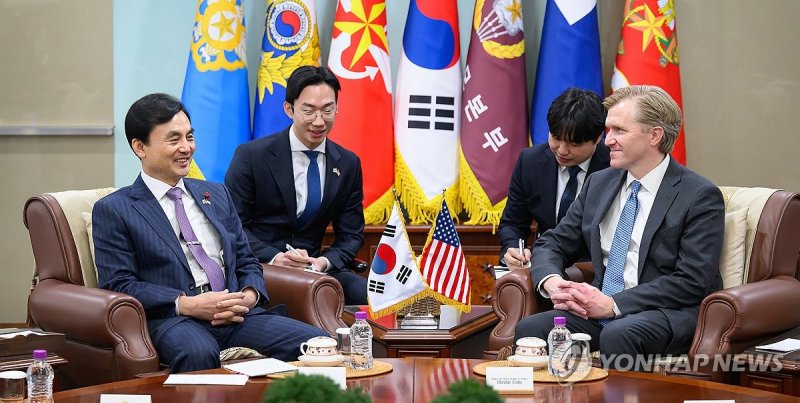 안규백 장관, 미국 전쟁부 정책차관 접견 (출처=연합뉴스)