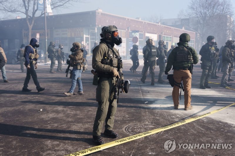 미국 사회에 충격을 안긴 미네소타 이민단속 (출처=연합뉴스)