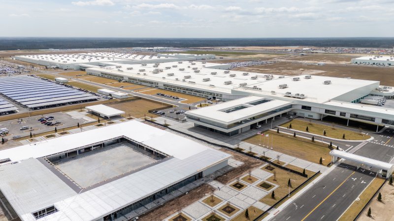 [서울=뉴시스] 26일(현지시간) 현대차그룹은 미국 조지아주 엘라벨(Ellabell)에 위치한 ‘현대자동차그룹 메타플랜트 아메리카(Hyundai Motor Group Metaplant America, HMGMA)’의 준공식을 개최했다. 현대차그룹 메타플랜트 아메리카(HMGMA) 전경. (사진=현대차그룹 제공) 2025.03.27. photo@newsis.com *재판매 및 DB 금지