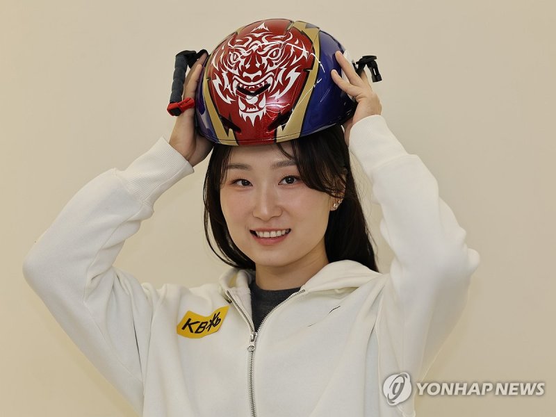 포즈 취하는 최민정 (출처=연합뉴스)