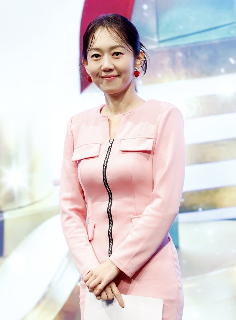 엄지인 아나운서. 뉴시스