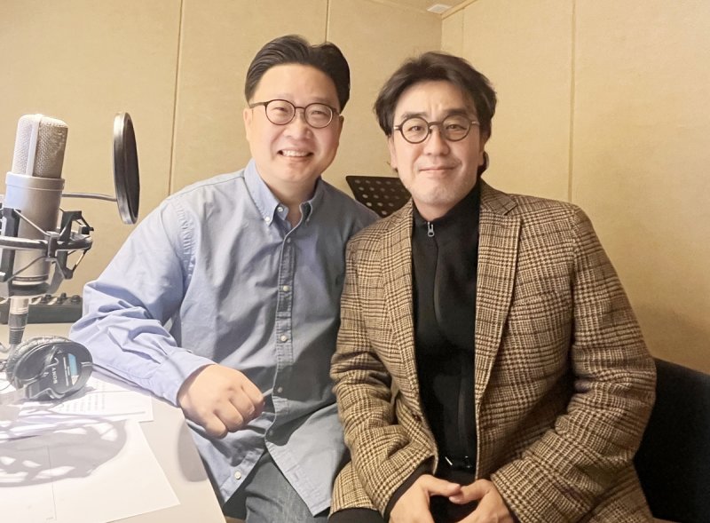 서경덕 교수(왼쪽)와 배우 류승룡 (출처=연합뉴스)