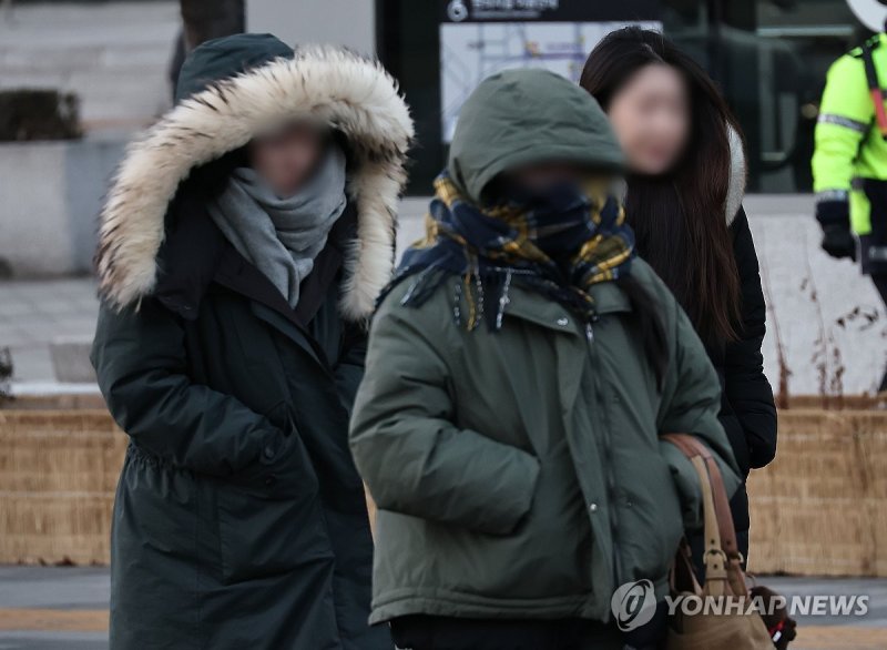 오늘도 이어지는 강추위 (출처=연합뉴스)