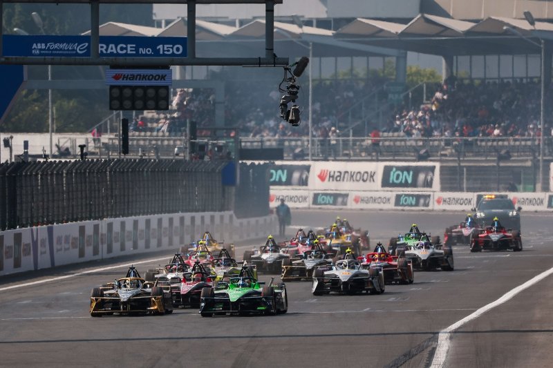 [서울=뉴시스] 한국타이어가 후원하는 자동차 경주 대회 '포뮬라 E' 모습. (사진=한국타이어 제공) 2026.01.29 photo@newsis.com *재판매 및 DB 금지