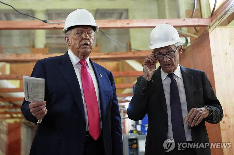 도널드 트럼프 미국 대통령과 제롬 파월 연준 의장. (출처=연합뉴스)
