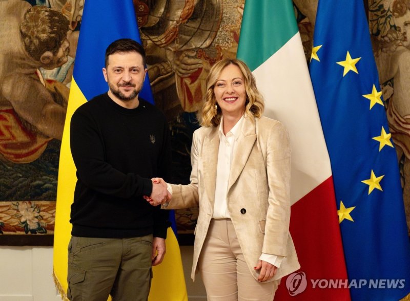 젤렌스키 우크라이나 대통령과 멜로니 이탈리아 총리 (출처=연합뉴스)