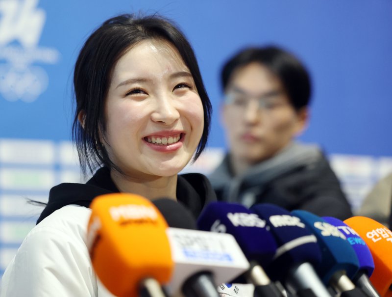 "5개 다 따겠다" vs "새 역사 쓴다"... 韓 쇼트트랙, 무서운 '자매'가 떴다