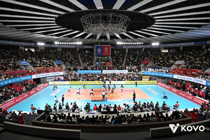 만원 관중 이룬 대전 충무체육관 (출처=연합뉴스)