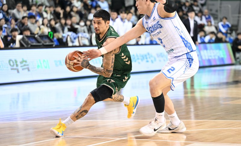 [서울=뉴시스] 프로농구 원주 DB의 이선 알바노. (사진=KBL 제공)