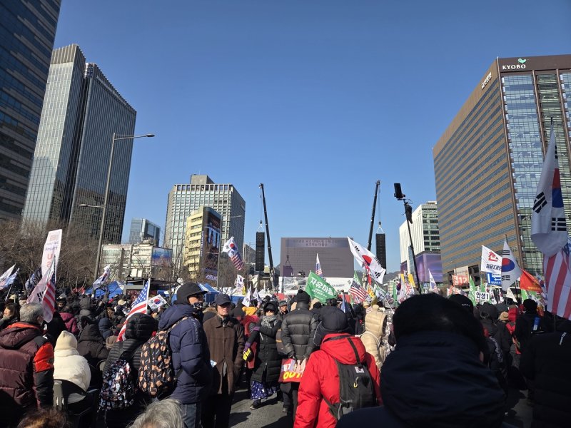 도심 곳곳 집회…"김건희 판결 규탄"·"한동훈 제명 반대" (출처=연합뉴스)
