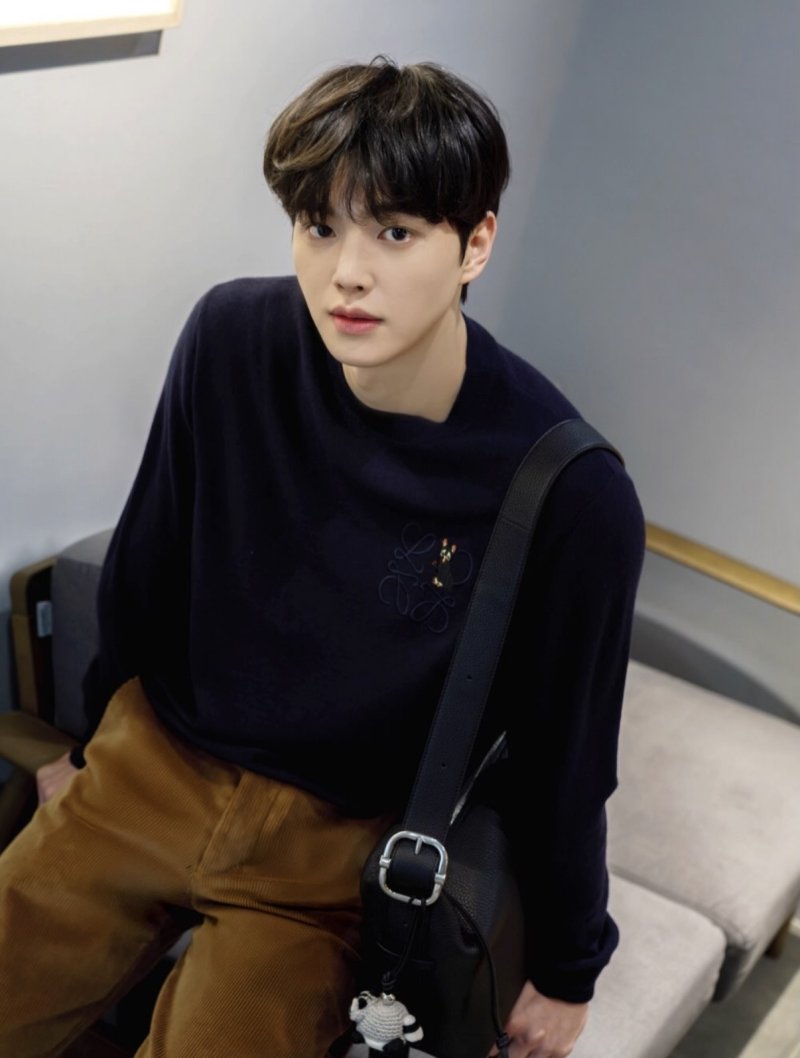 송강, 겨울 감성 눈길…부드러움 '한도 초과' [N샷]