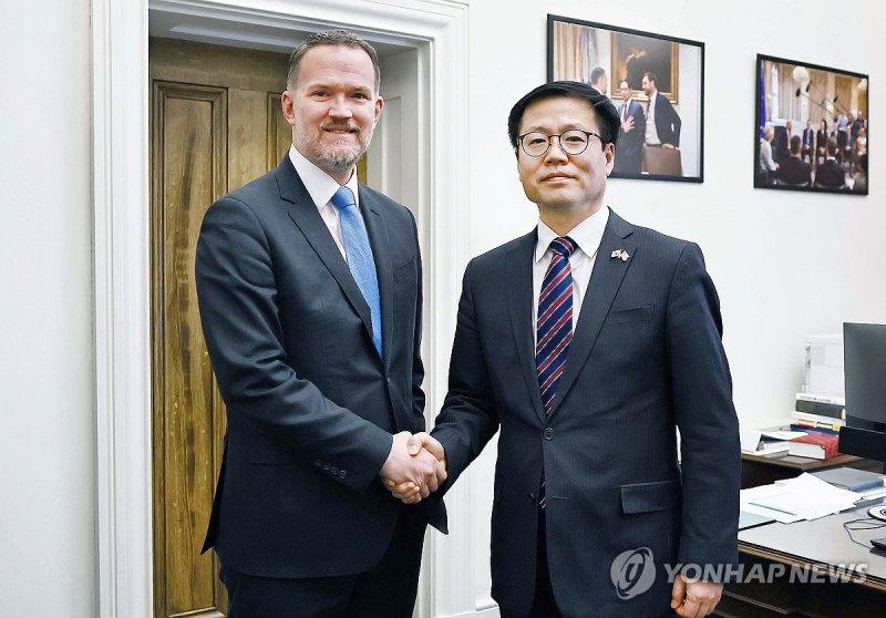 1월 13일(현지시간) 여한구 통상교섭본부장과 그리어 USTR 대표 면담 (출처=연합뉴스)