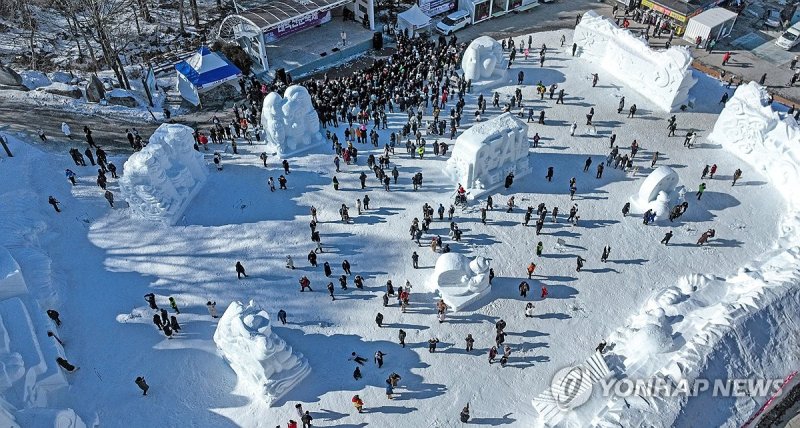 '태백산 눈축제' 개막…9일간 체험 풍성 (출처=연합뉴스)