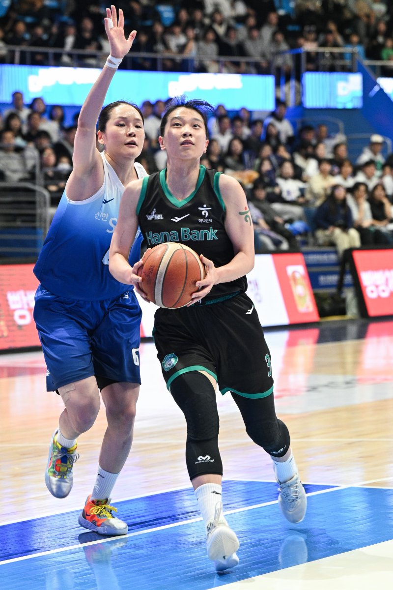 [서울=뉴시스] 여자프로농구 부천 하나은행의 정현. (사진=WKBL 제공)