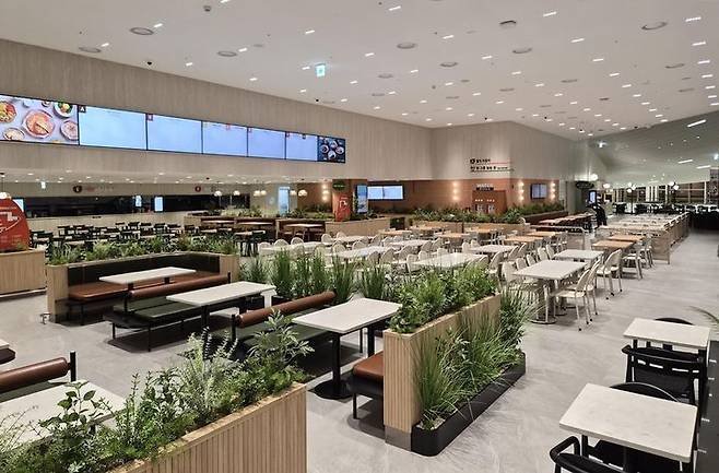 인천국제공항 고메브릿지 T2 동편점 홀.(CJ프레시웨이 제공)