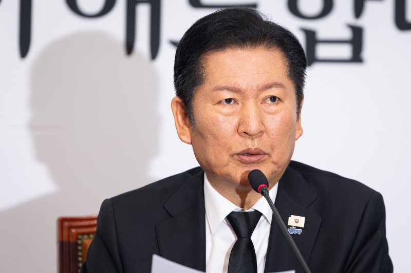 정청래 더불어민주당 대표가 지난달 26일 서울 여의도 국회에서 열린 최고위원회의에서 모두 발언을 하고 있다. 2026.1.26/뉴스1 ⓒ News1 유승관 기자