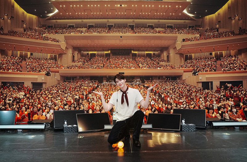 이종석, 아시아 투어 성료…6개 도시에 도쿄 앙코르까지 남다른 팬사랑